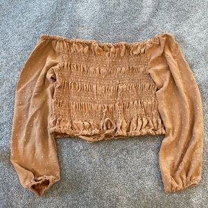 BN ! Off the shoulder ruched top